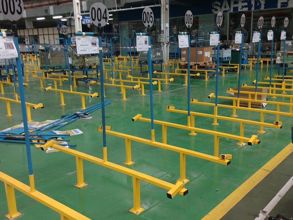 Fabricación y Montaje de raíles y guías portacontenedores Fabricación y Montaje de raíles y guías portacontenedores